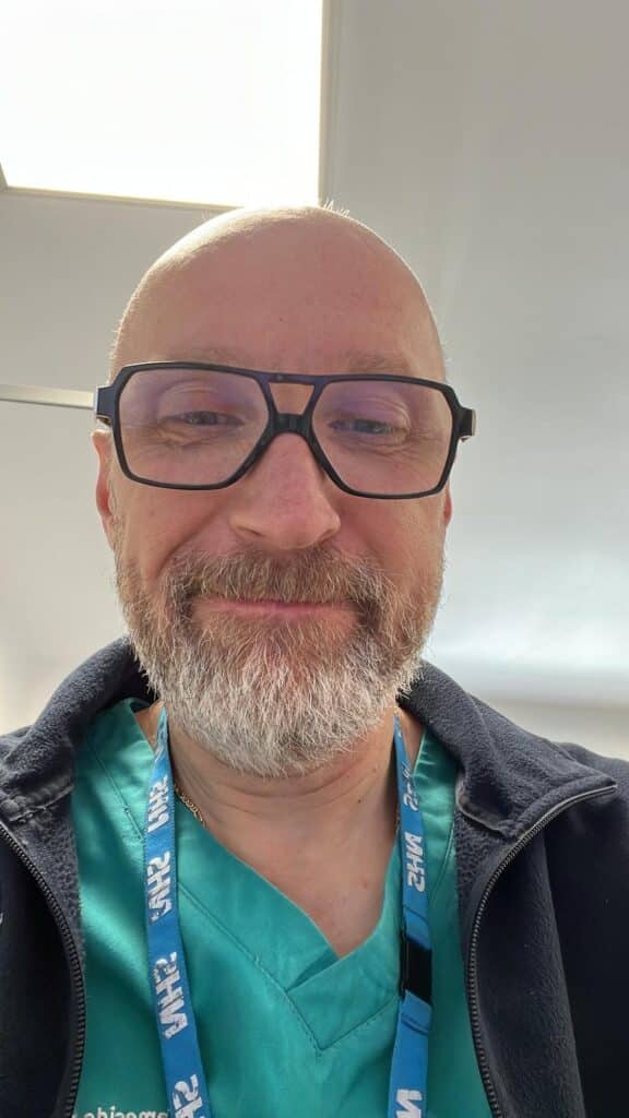 3b0d9400 51b7 4aa1 9e25 347b80a250d8